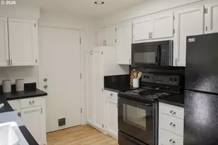 1435 NW 1st St, Gresham, OR 97030 - Photo 8