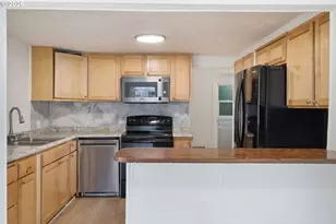 1065 9th St, Washougal, WA 98671 - Photo 12