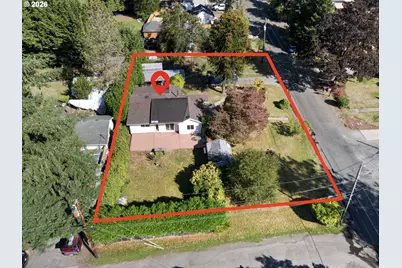 1065 9th St, Washougal, WA 98671 - Photo 2