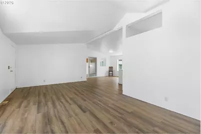 3228 NE Lombard St, Portland, OR 97211 - Photo 10
