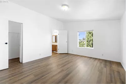 3228 NE Lombard St, Portland, OR 97211 - Photo 12