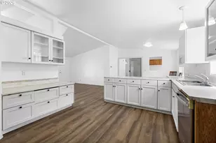 3228 NE Lombard St, Portland, OR 97211 - Photo 18