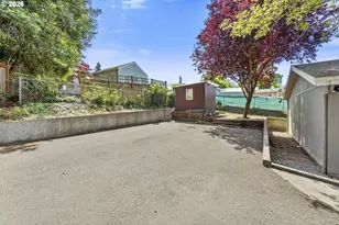 3228 NE Lombard St, Portland, OR 97211 - Photo 6