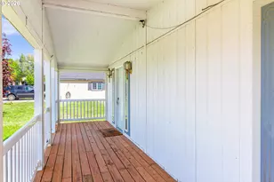1416 SW Riverhill Dr, Hermiston, OR 97838 - Photo 2