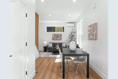 9213 N Seneca St, Portland, OR 97203 - Photo 16