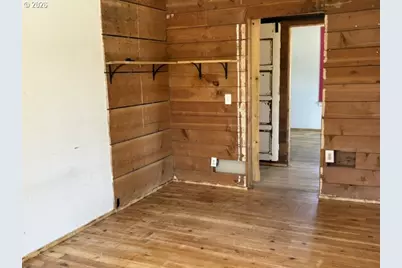 150 E Franklin Ave, Dayville, OR 97825 - Photo 32