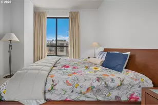 922 NW 11th Ave, Portland, OR 97209 - Photo 22