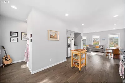 1603 SE Glenwood St, Portland, OR 97202 - Photo 6