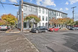 1603 SE Glenwood St, Portland, OR 97202 - Photo 2