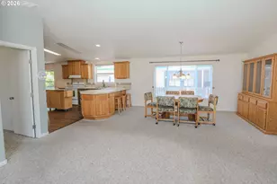 230 Owyhee Ln, Roseburg, OR 97471 - Photo 10