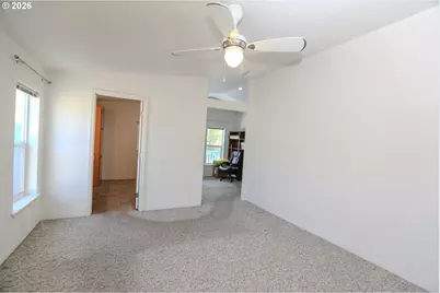 230 Owyhee Ln, Roseburg, OR 97471 - Photo 28