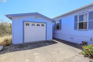 230 Owyhee Ln, Roseburg, OR 97471 - Photo 38