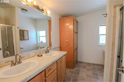 230 Owyhee Ln, Roseburg, OR 97471 - Photo 26