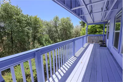 230 Owyhee Ln, Roseburg, OR 97471 - Photo 4