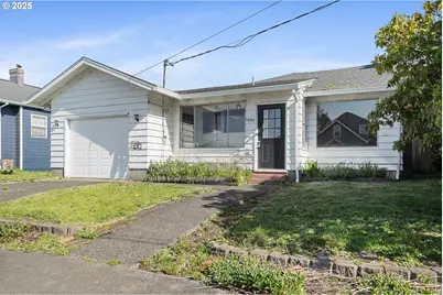 1806 8th St, Tillamook, OR 97141 - Photo 2