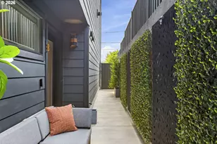 2897 SE Sherman St, Portland, OR 97214 - Photo 38