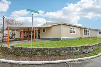 690 SW Liberty Bell Dr, Beaverton, OR 97006 - Photo 4