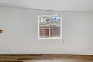 407 Jersey St, Silverton, OR 97381 - Photo 16