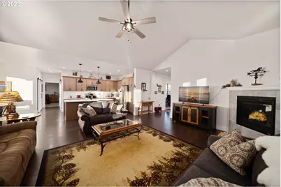 465 SE Sumner Dr, Prineville, OR 97754 - Photo 6