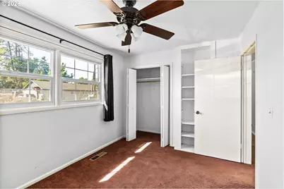 830 S 7th St, Cottage Grove, OR 97424 - Photo 14