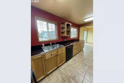 1820 Dogwood Ave, Reedsport, OR 97467 - Photo 12