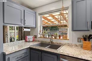 42850 Leaburg Dr, Leaburg, OR 97489 - Photo 16