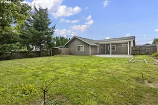732 3rd St, Brookings, OR 97415 - Photo 34