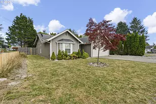 732 3rd St, Brookings, OR 97415 - Photo 4