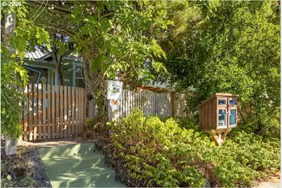 6126 NE 12th Ave, Portland, OR 97211 - Photo 42