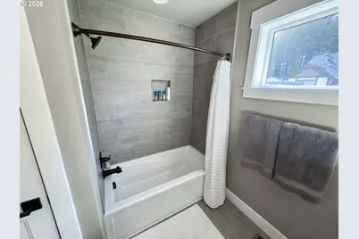 15315 SE Lewis St, Happy Valley, OR 97086 - Photo 28