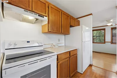 653 SW Tanglewood Cir, McMinnville, OR 97128 - Photo 14