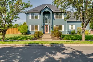 2687 NW Oak Ridge Dr, McMinnville, OR 97128 - Photo 2