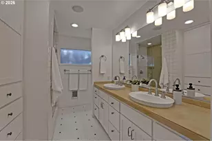 4004 SW Scholls Ferry Rd, Portland, OR 97221 - Photo 26