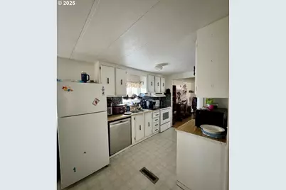 1809 26th St, La Grande, OR 97850 - Photo 4