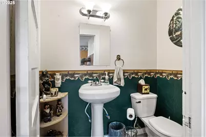 27403 State Highway 38, Elkton, OR 97436 - Photo 24