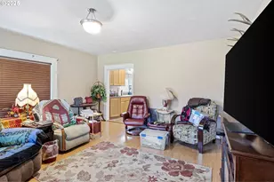 27403 State Hwy 38, Elkton, OR 97436 - Photo 10