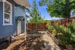 2704 SE 84th Ave, Portland, OR 97266 - Photo 28