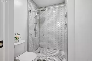 2704 SE 84th Ave, Portland, OR 97266 - Photo 18