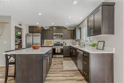 2324 Killian Spring Dr, Woodburn, OR 97071 - Photo 10