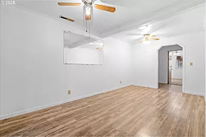 4690 Idaho Ave, Salem, OR 97305 - Photo 16