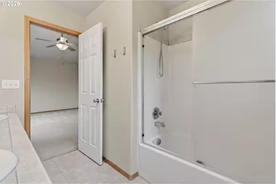6628 SE Reedway St, Portland, OR 97206 - Photo 16