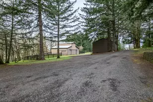 39692 Lacomb Dr, Lebanon, OR 97355 - Photo 36