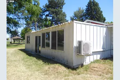 750 W Quince Ave, Hermiston, OR 97838 - Photo 4