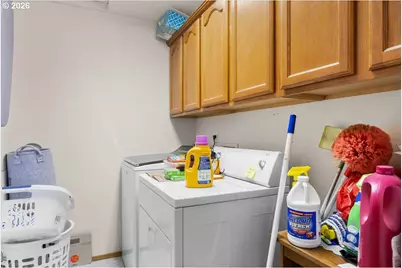 780 SE Redwood Ave, Myrtle Creek, OR 97457 - Photo 10