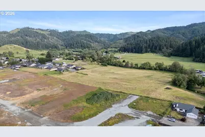 780 SE Redwood Ave, Myrtle Creek, OR 97457 - Photo 24