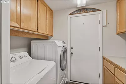 420 Lynnbrook Dr, Eugene, OR 97404 - Photo 24