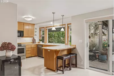 420 Lynnbrook Dr, Eugene, OR 97404 - Photo 10