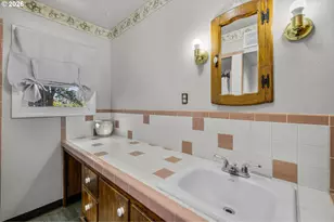 4308 NE Collins Dr, Madras, OR 97741 - Photo 10