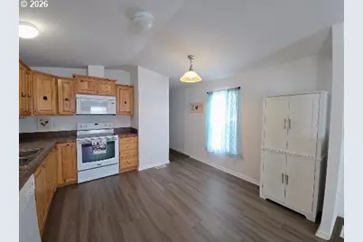 3250 Sandpiper Dr, Coos Bay, OR 97420 - Photo 6