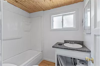 262 N Marple St, Coos Bay, OR 97420 - Photo 18